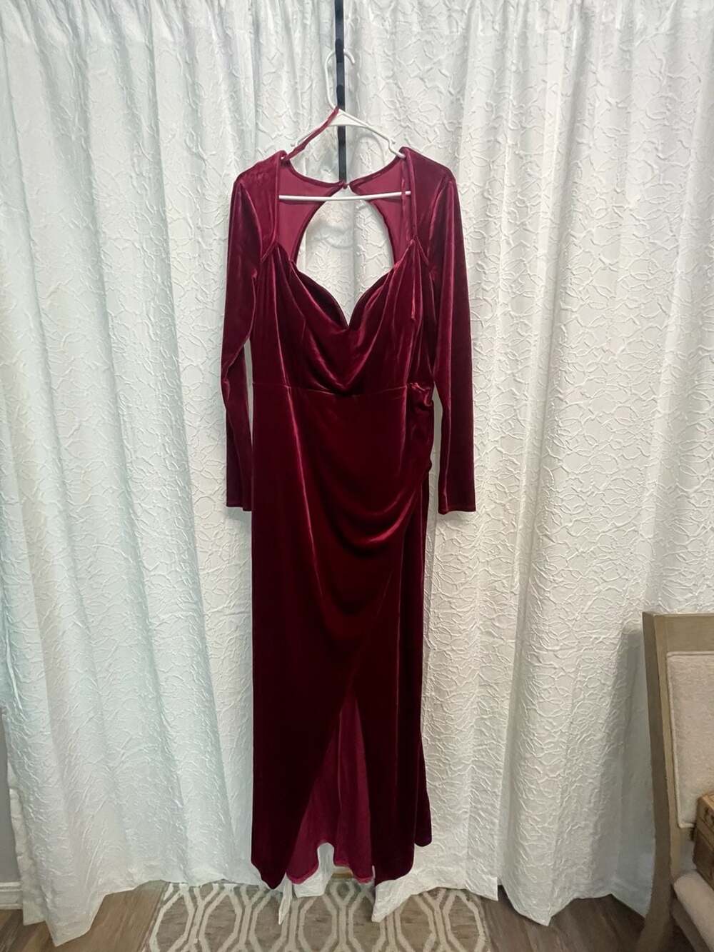 Characters)
Fashion Nova Elevated Party Velvet Maxi Dress Burgundy Cutout Back